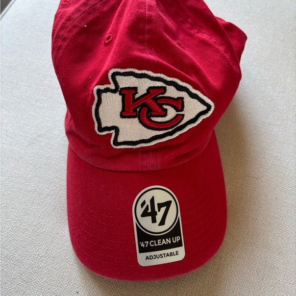 '47 Red Kansas City Chiefs Adjustable Hat - Picture 1 of 2